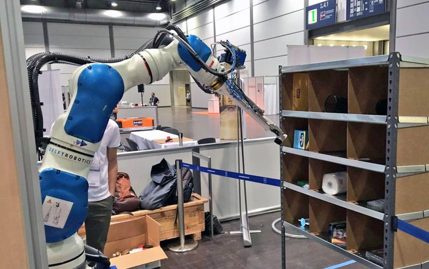 avtonomnye pogruzchiki i roboty dlya peremescheniya shin